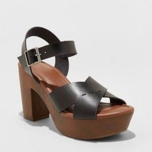 Universal Thread Estella Heel